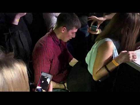 ❤️ Ezigbo mmekọahụ na ụlọ oriri na ọṅụṅụ Russia. 18-afọ Russian girl na ike na ikpu iberibe na a abalị ❤❌  na%ig.eviewporn.ru